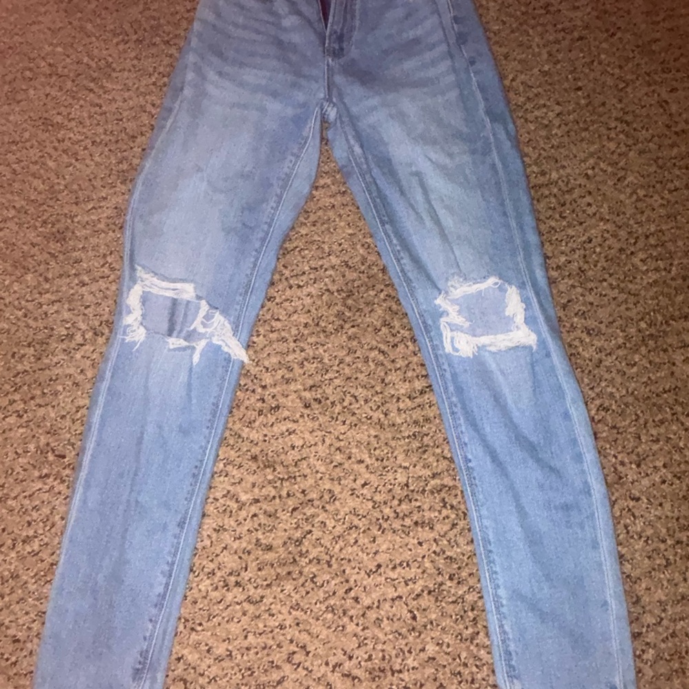 American Eagle Outfitters Women's Light Blue Distressed Jeans